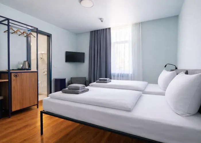 Das Schreder Hotel - Munich Free Parking